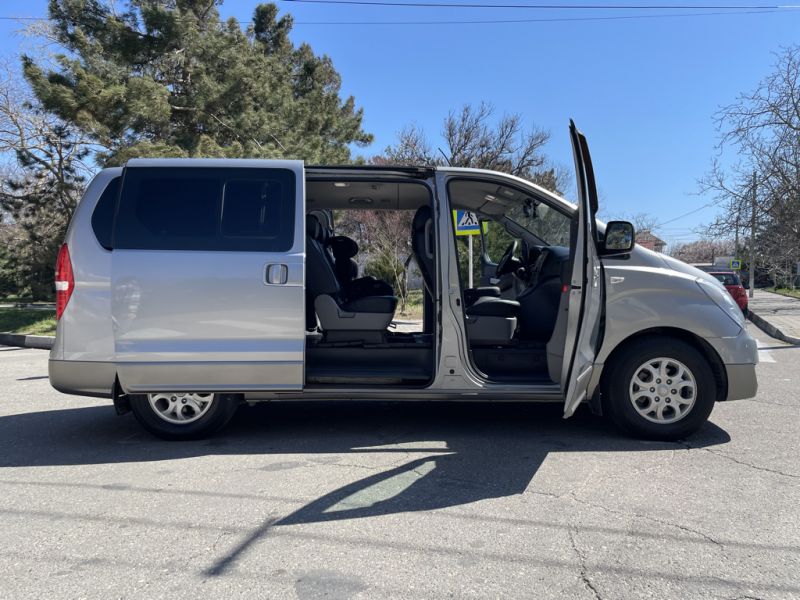 Hyundai H-1